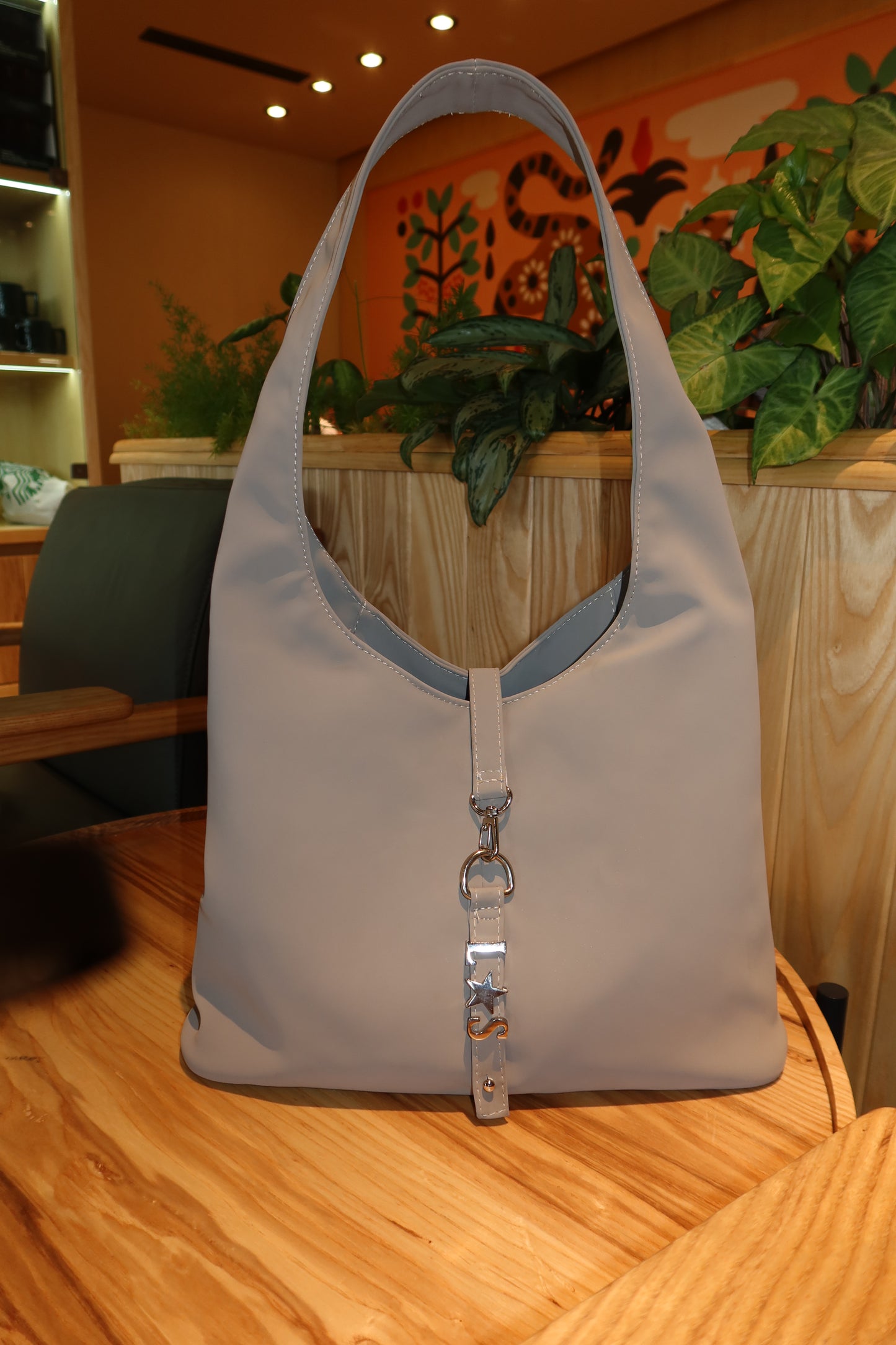 CASUAL TOTE