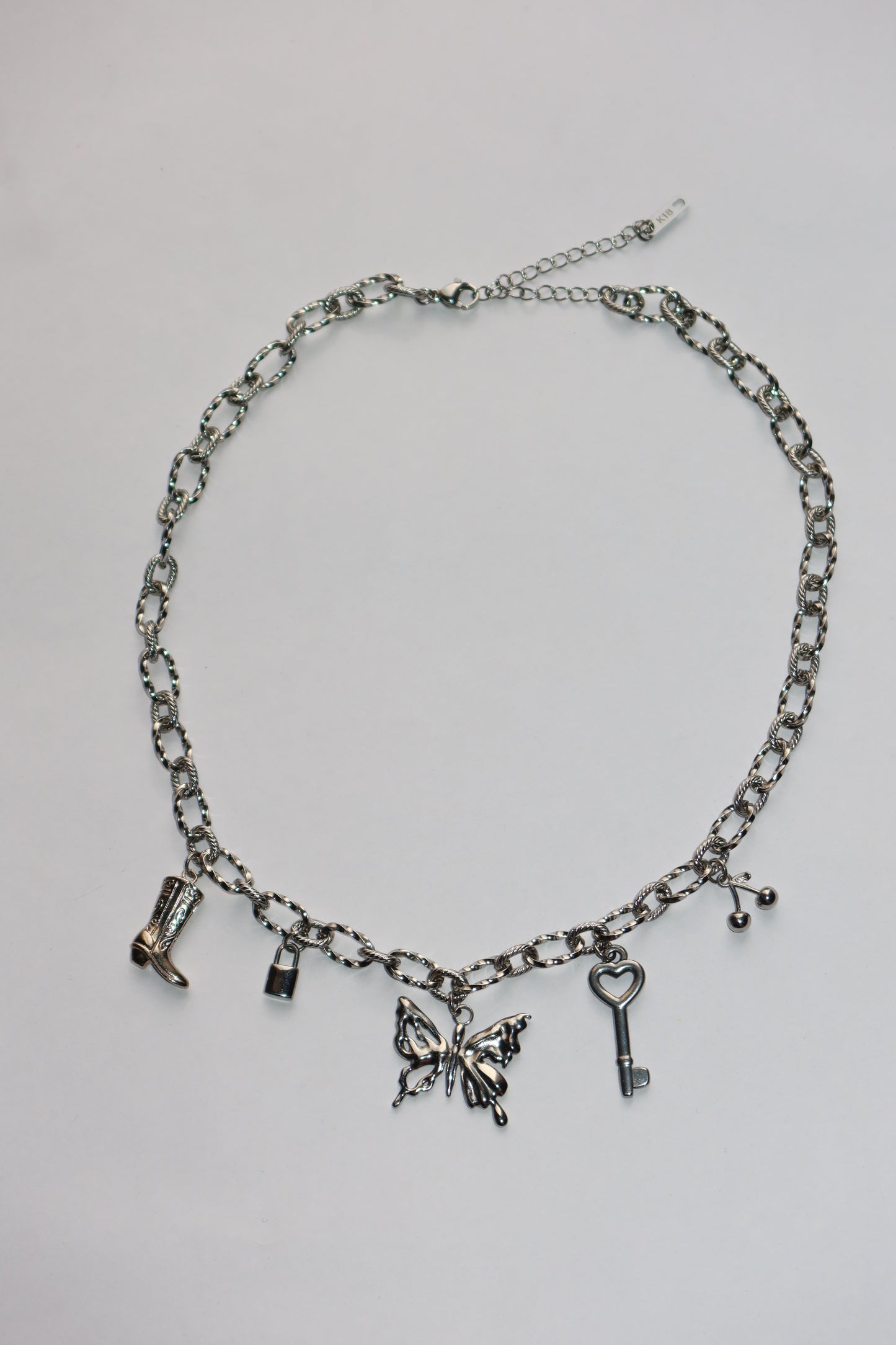 CHARM NECKLACE PLATEADO