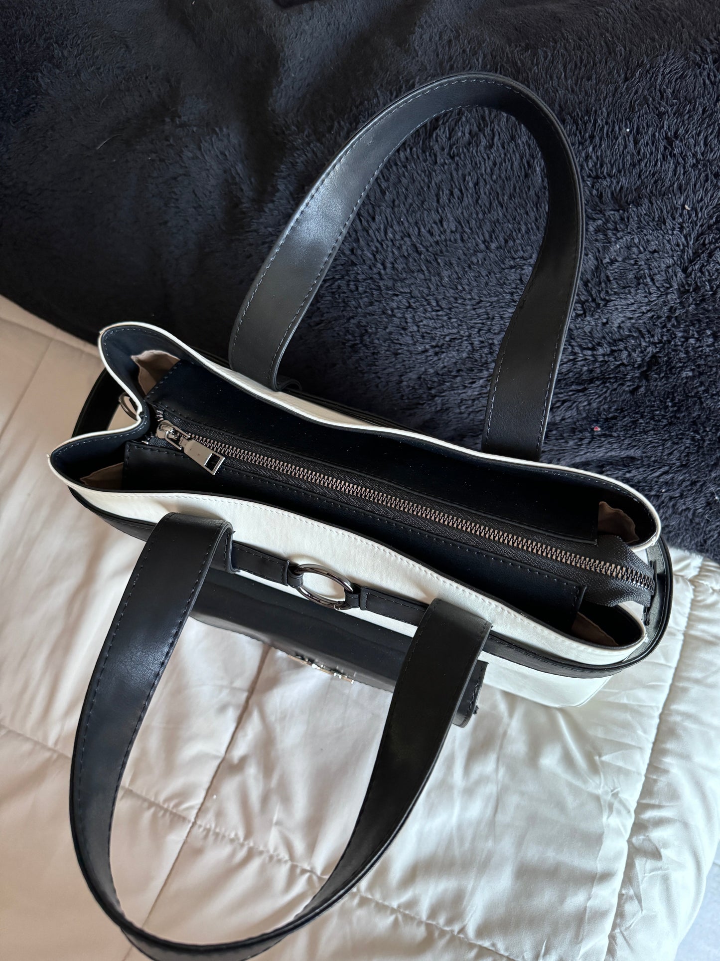 ARIA TOTE