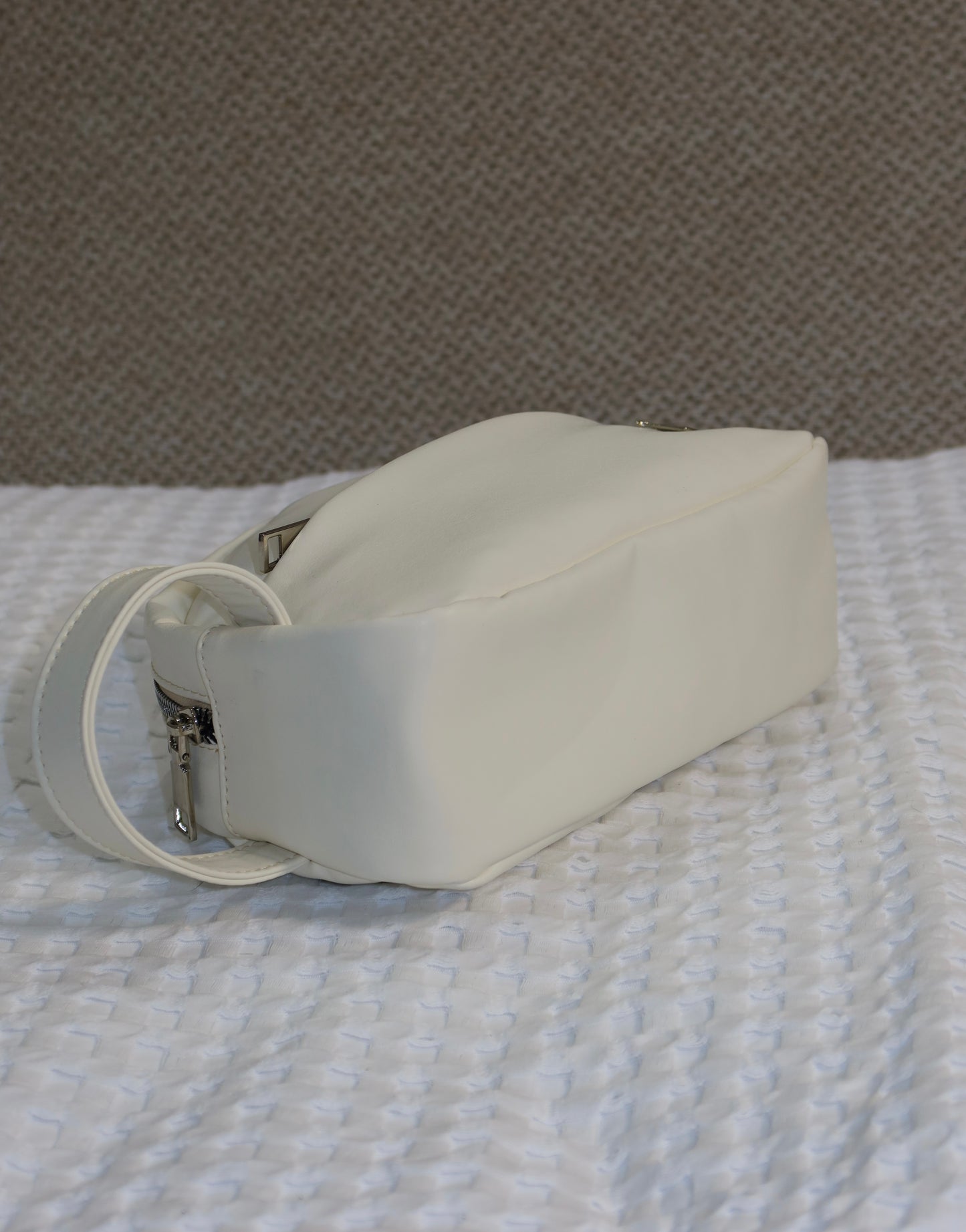 POUCH BAG