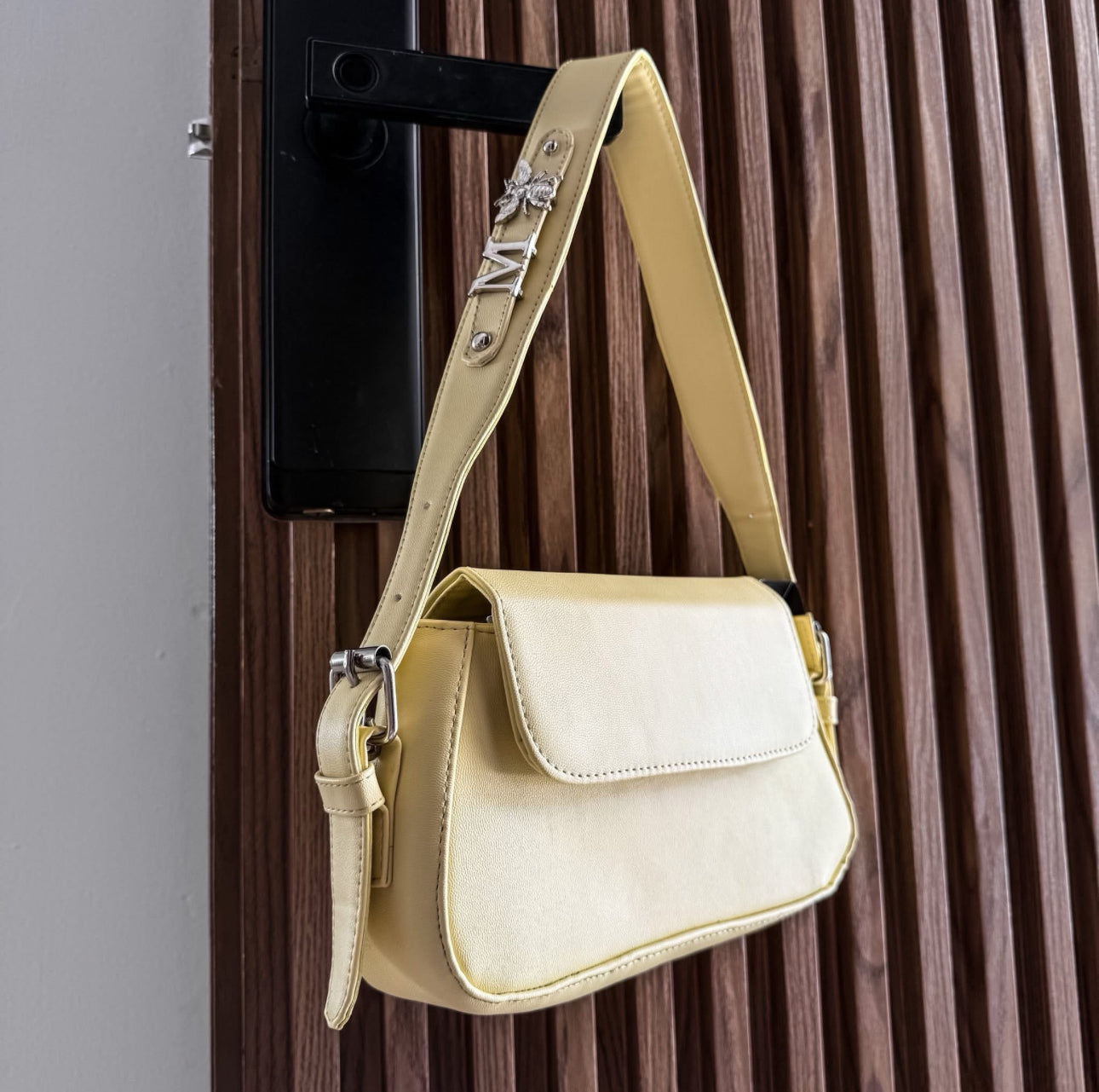 SHOULDER BAG