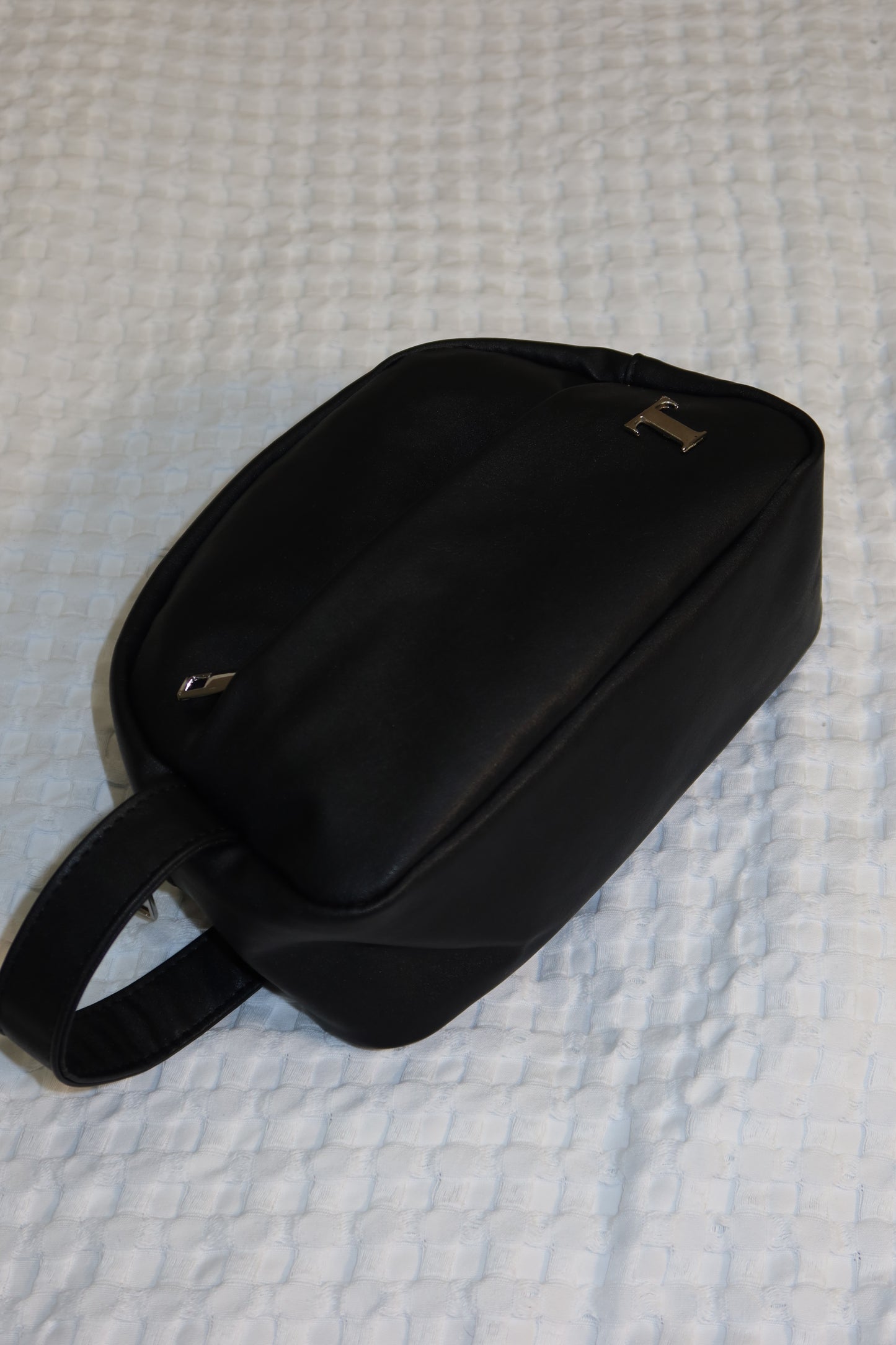 POUCH BAG