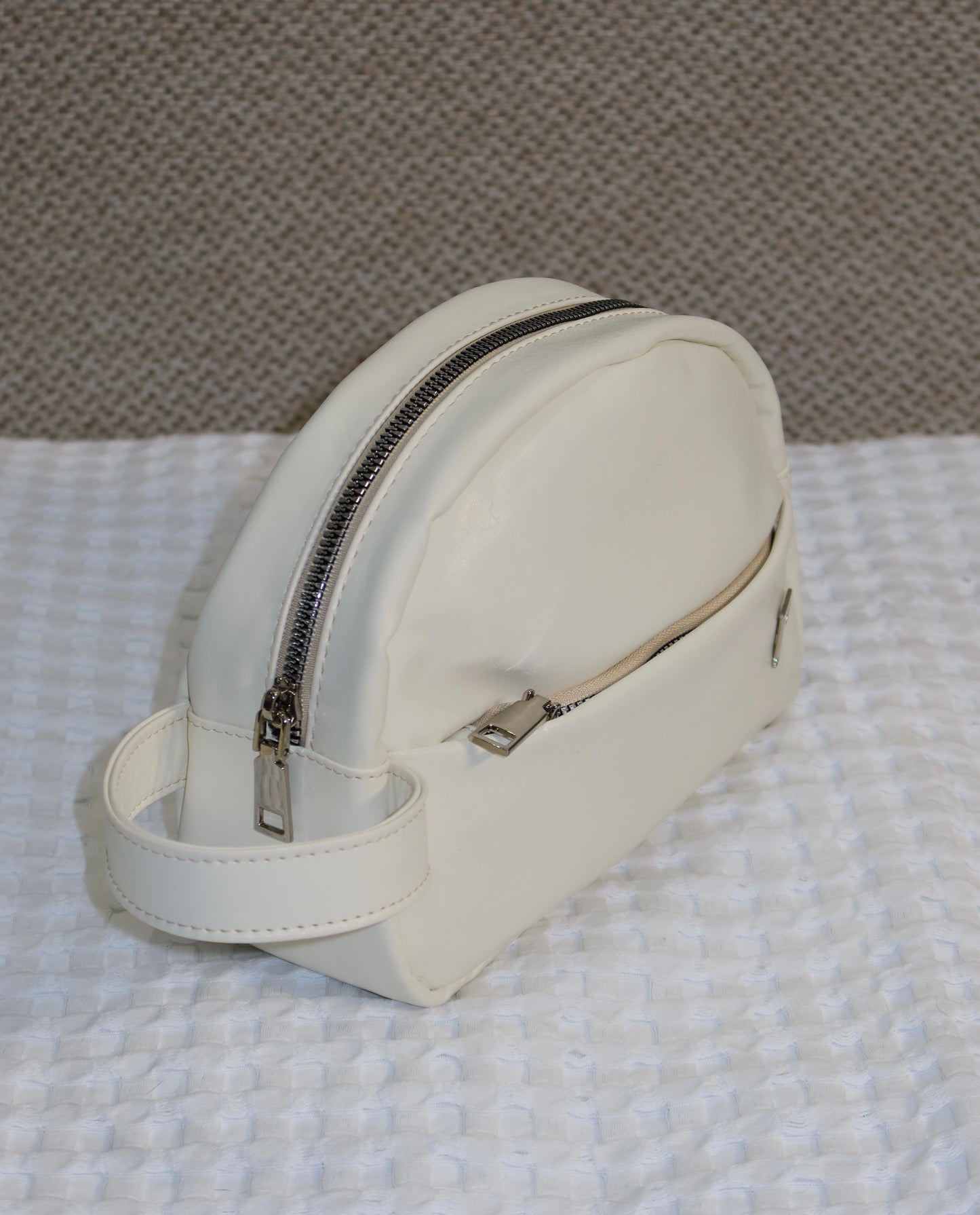 POUCH BAG