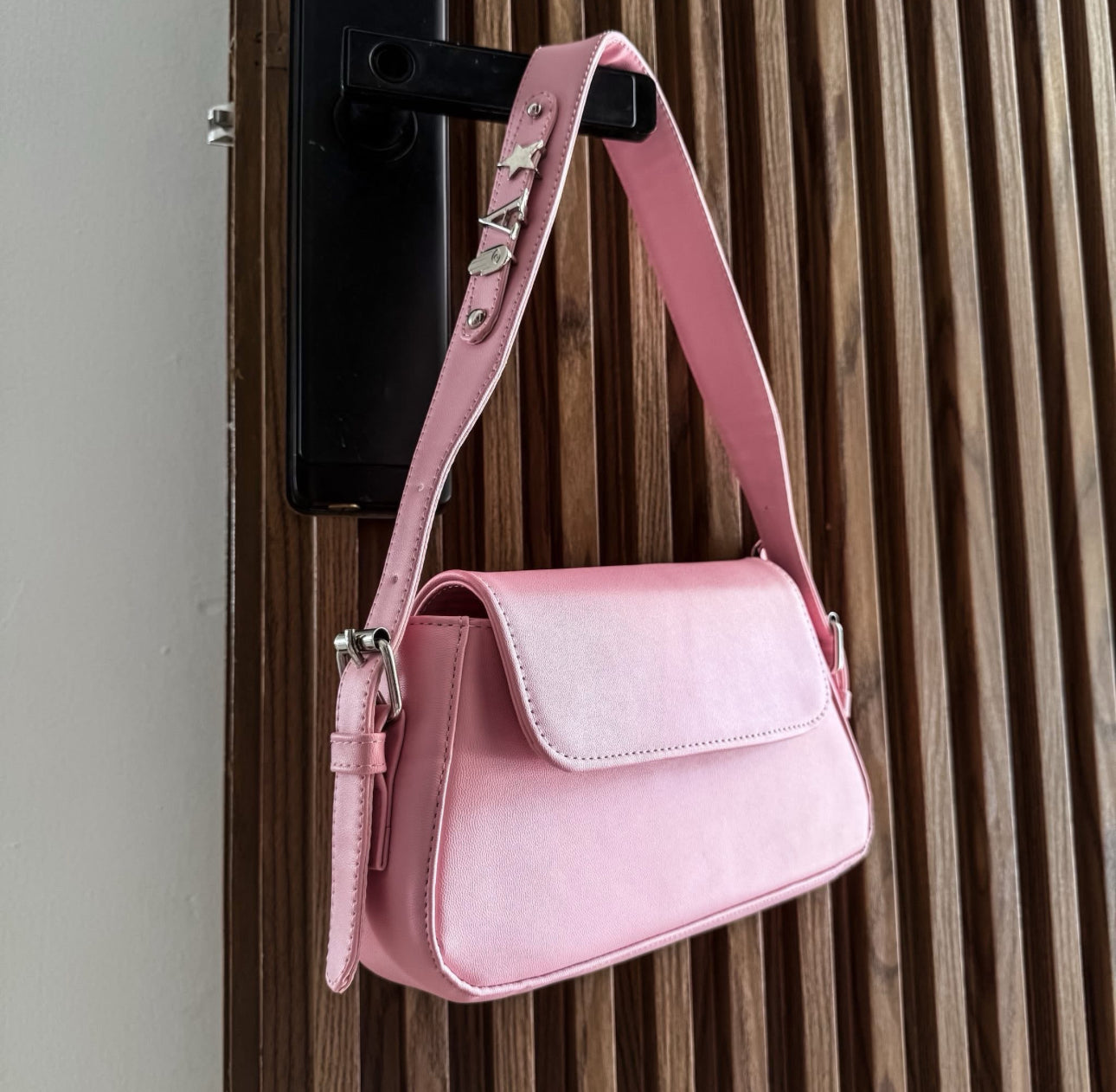 SHOULDER BAG