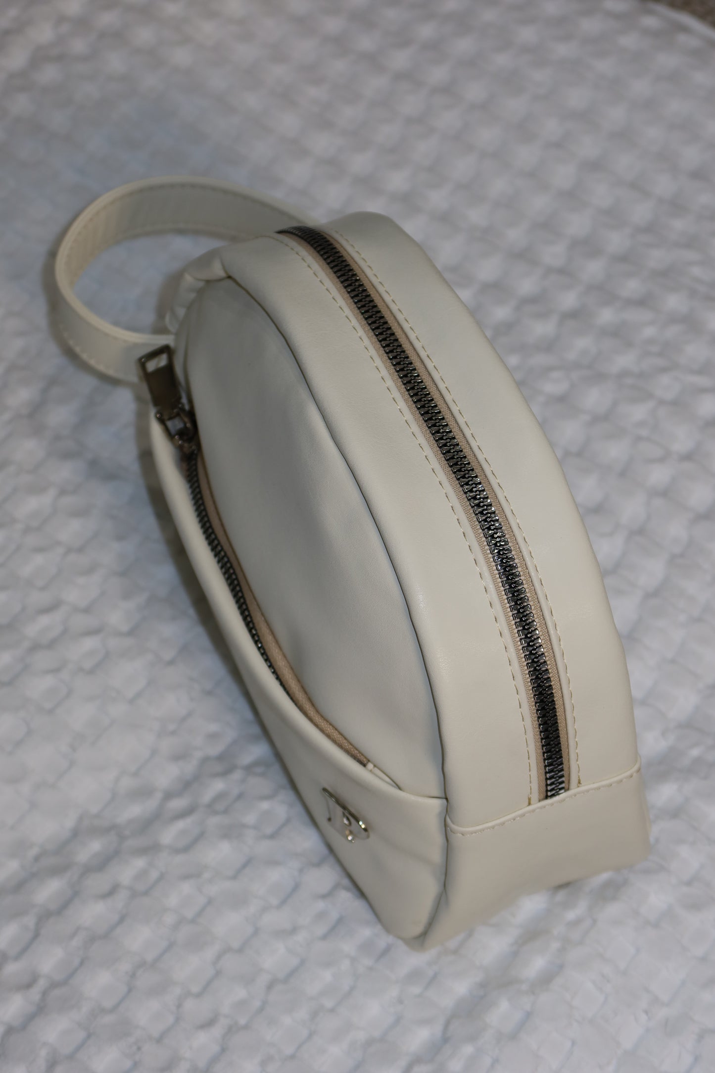 POUCH BAG