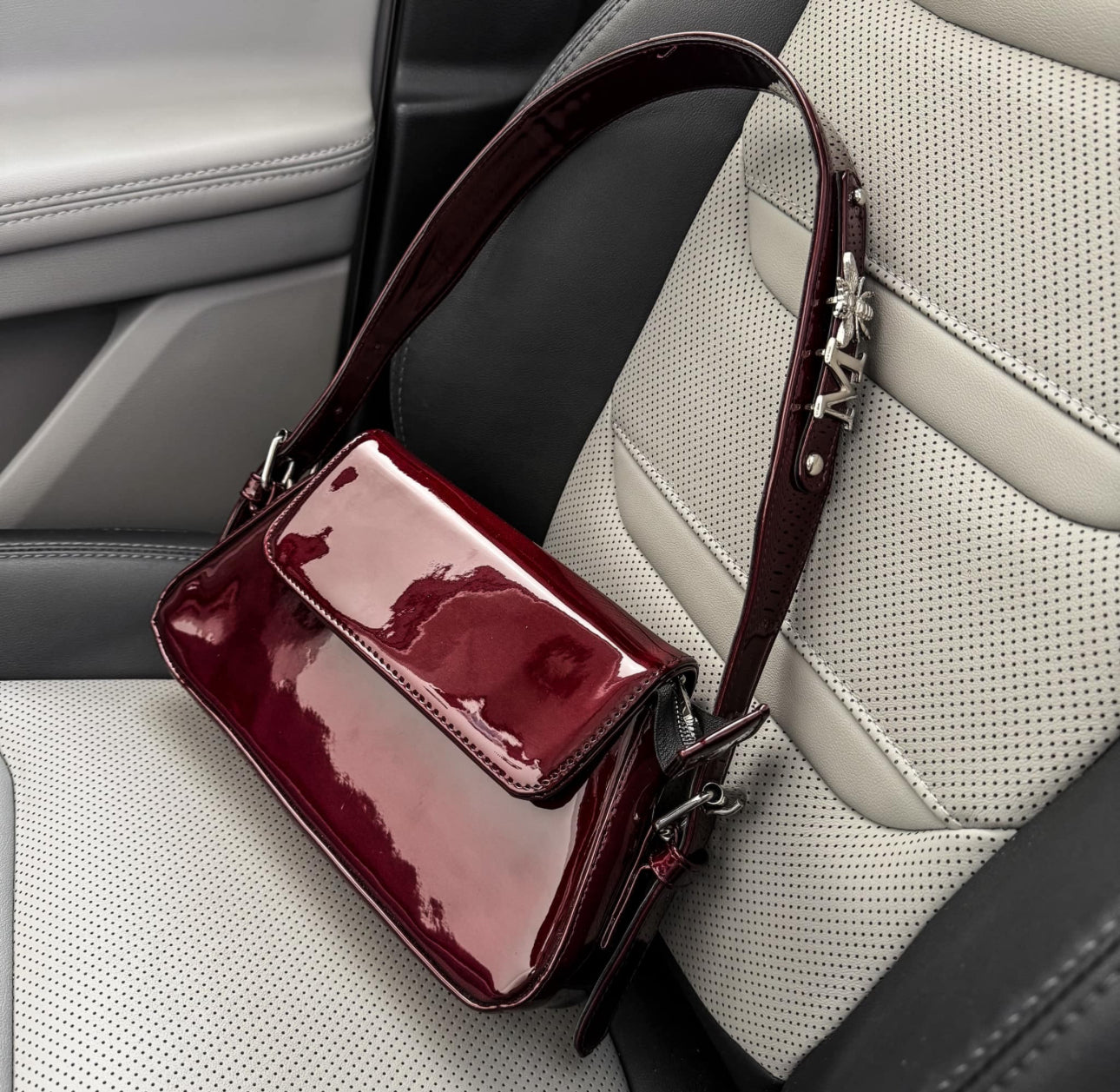 SHOULDER BAG