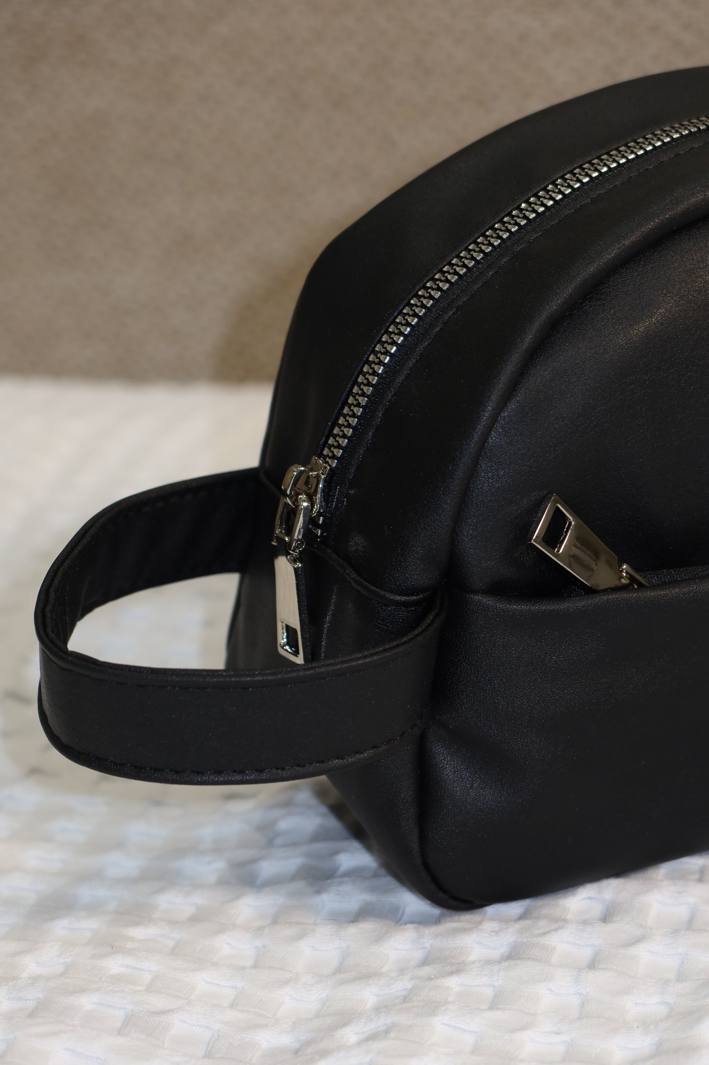 POUCH BAG